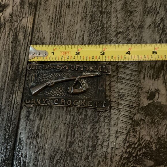 Vintage WALT DISNEY'S OFFICIAL DAVY CROCKETT BOY'S BRASS Belt Buckle - Picture 2 of 6